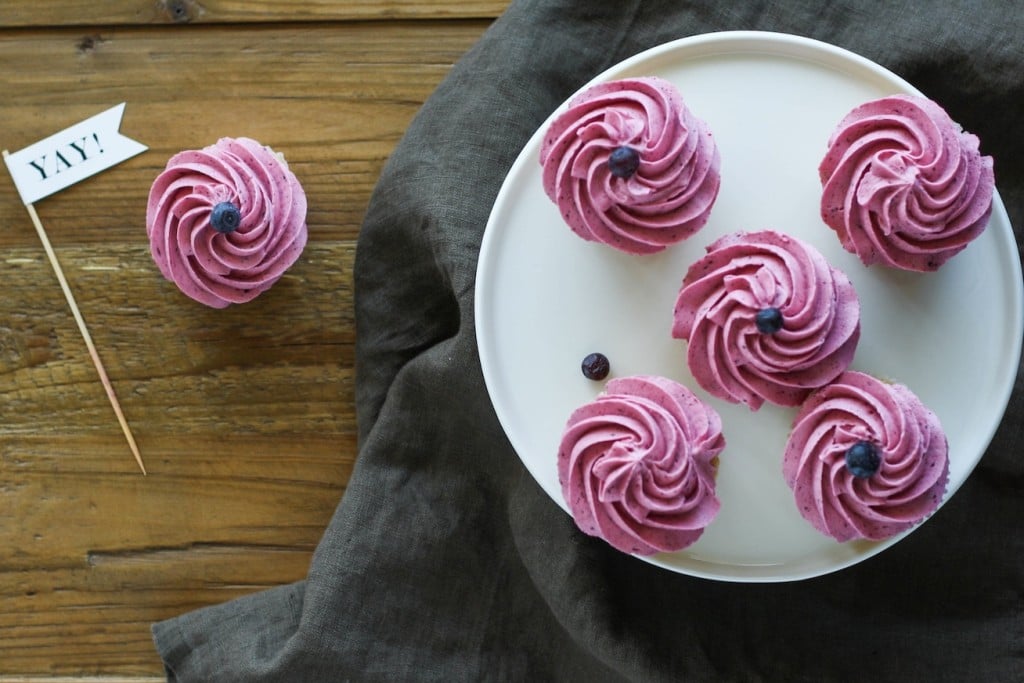 Overhead shot of the cupcakes.