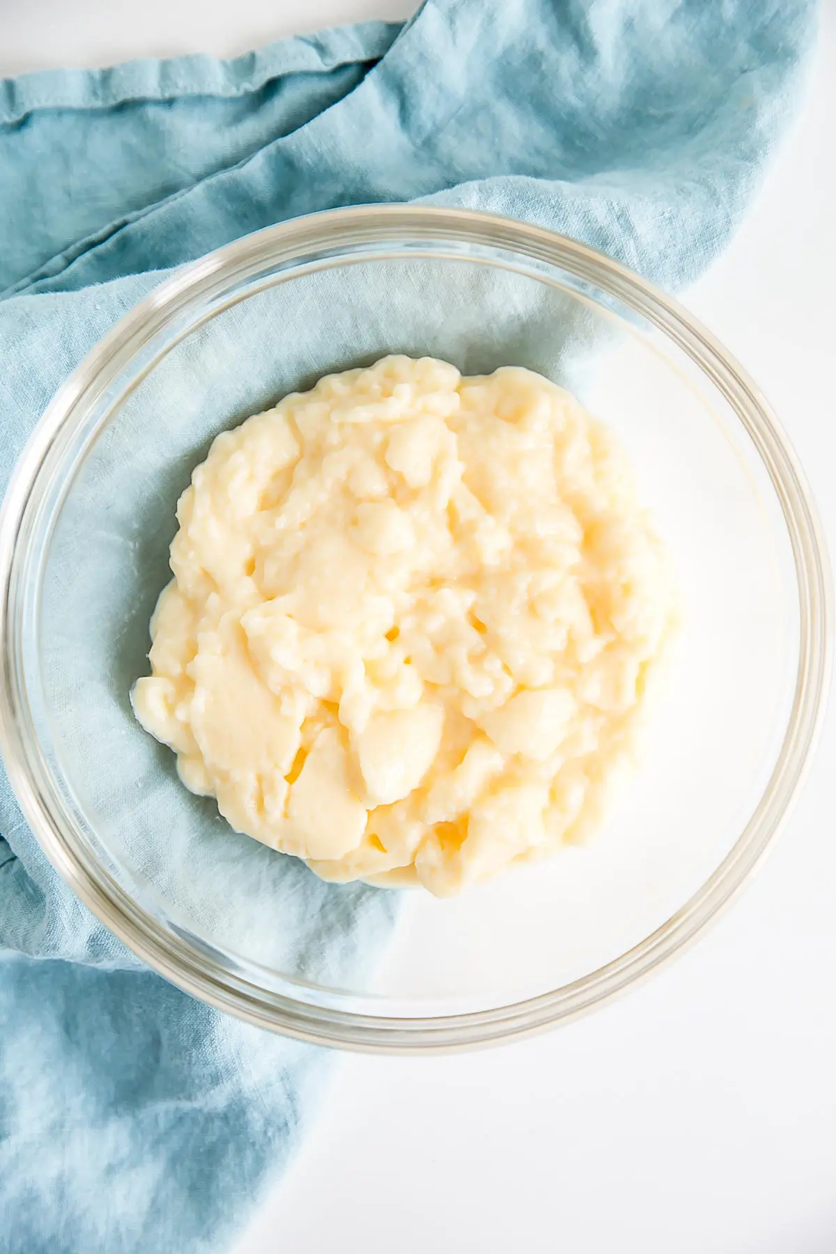 This custard-based German buttercream is made with just a few simple ingredients. Perfect for those who like a rich and silky frosting that isn't too sweet! | livforcake.com Unwhipped pastry cream in a bowl.