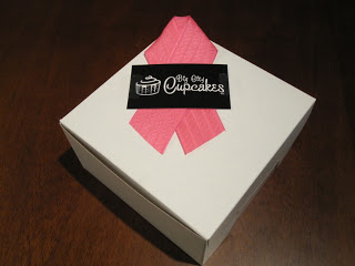 Closed cupcake box.